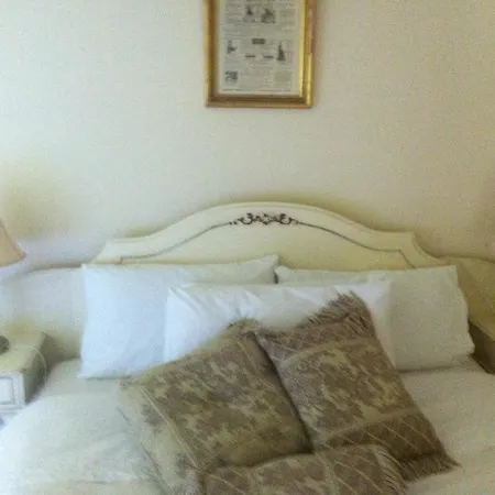 Moate House Accomodation