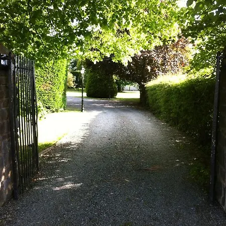 Moate House Accomodation