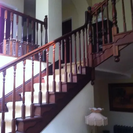 Nocleg ze śniadaniem Moate House Accomodation