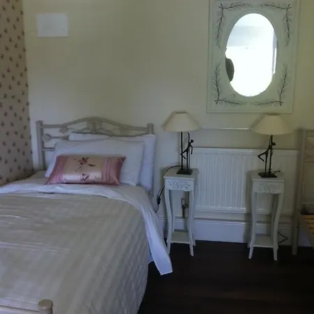 Moate House Accomodation